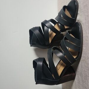 Lucky Brand Kallia Black Leather Strappy Heels Crisscross Sandals Size 9